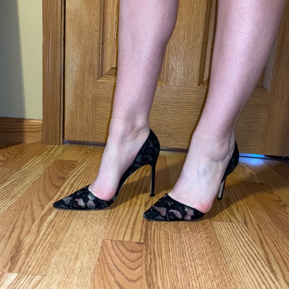Manolo Blahnik lace d'orsay pumps - Picture 5 of 5